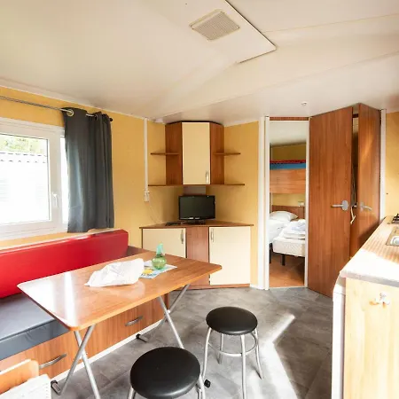 Cozy Mobile With Terrace, In The Ardennes Nyaraló