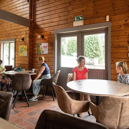 Cozy Mobile With Terrace, In The Ardennes Casa vacanze