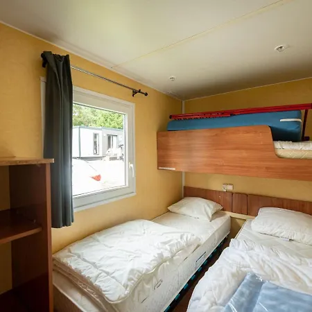 Cozy Mobile With Terrace, In The Ardennes Nyaraló Dochamps